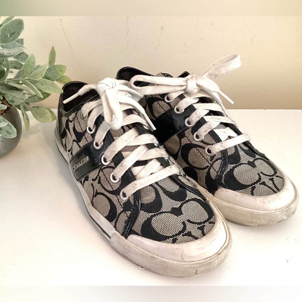 Coach Fillmore Women’s Black Classic Signature Pattern Sneakers